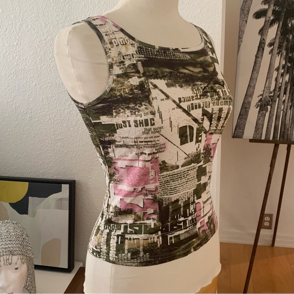 Tank top in green and pink on cream print (abstract photo/ letters mix) - Picture 5 of 8